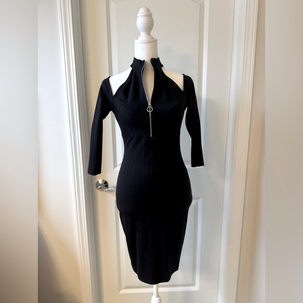 Guess Black Bodycon Dress – Size XS